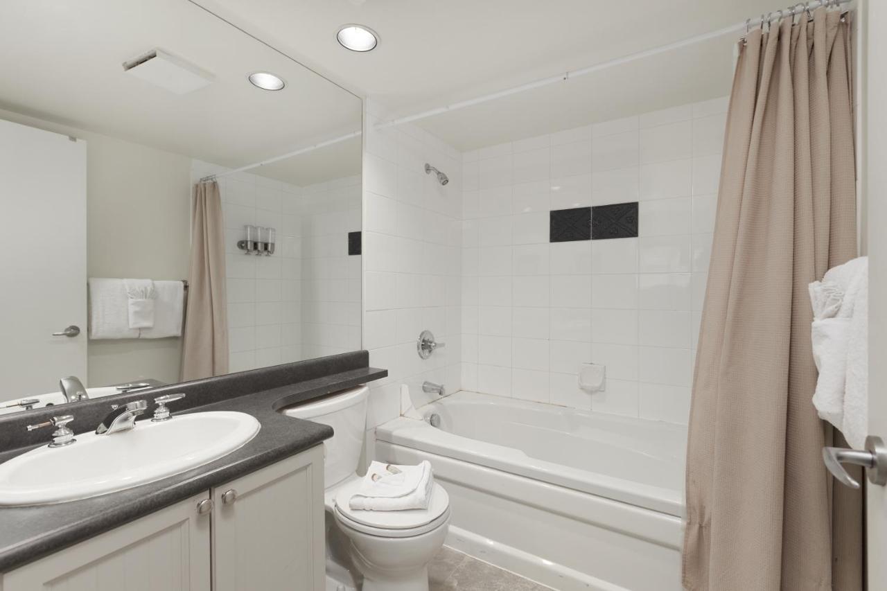 Tyndall Stone Lodge By Cozystay Signature วิสต์เลอร์ ภายนอก รูปภาพ